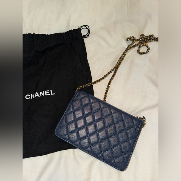 CHANEL Caviar Quilted CC Filigree Wallet On Chain WOC Navy - Picture 3 of 10